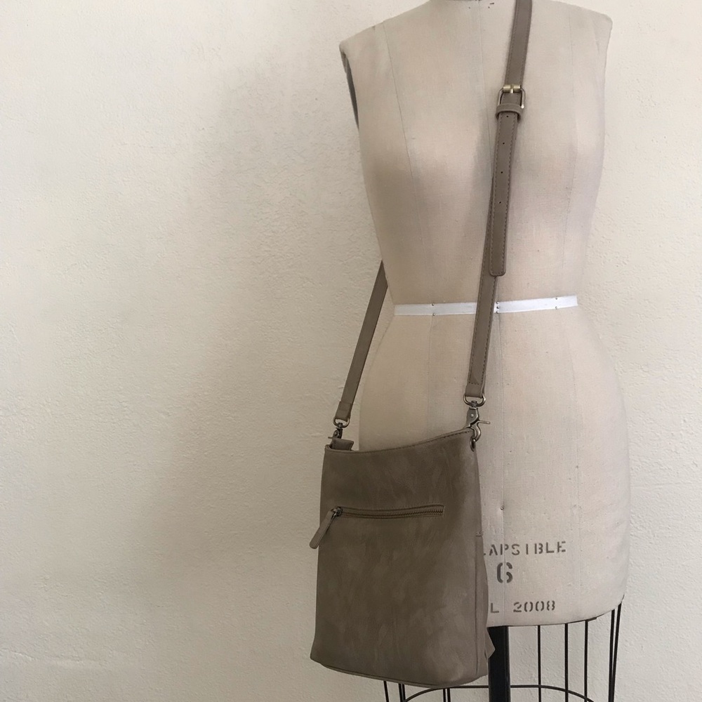 Vegan leather crossbody bag - Picture 2 of 5